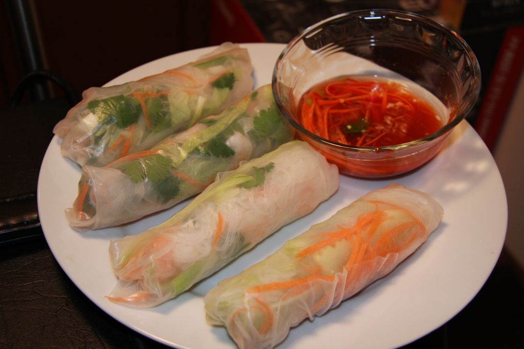 Vegie Spring Rolls and Sauce